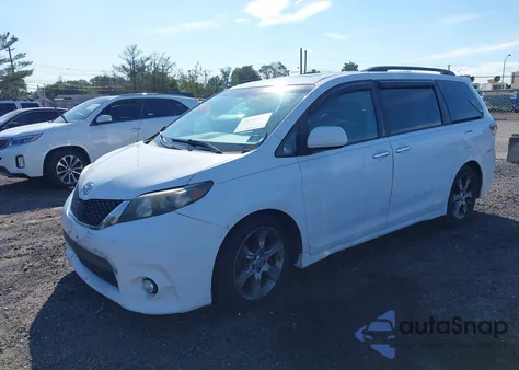 2013 Toyota Sienna Se 8 Passenger from USA, damaged, VIN 5TDXK3DC5DS366957